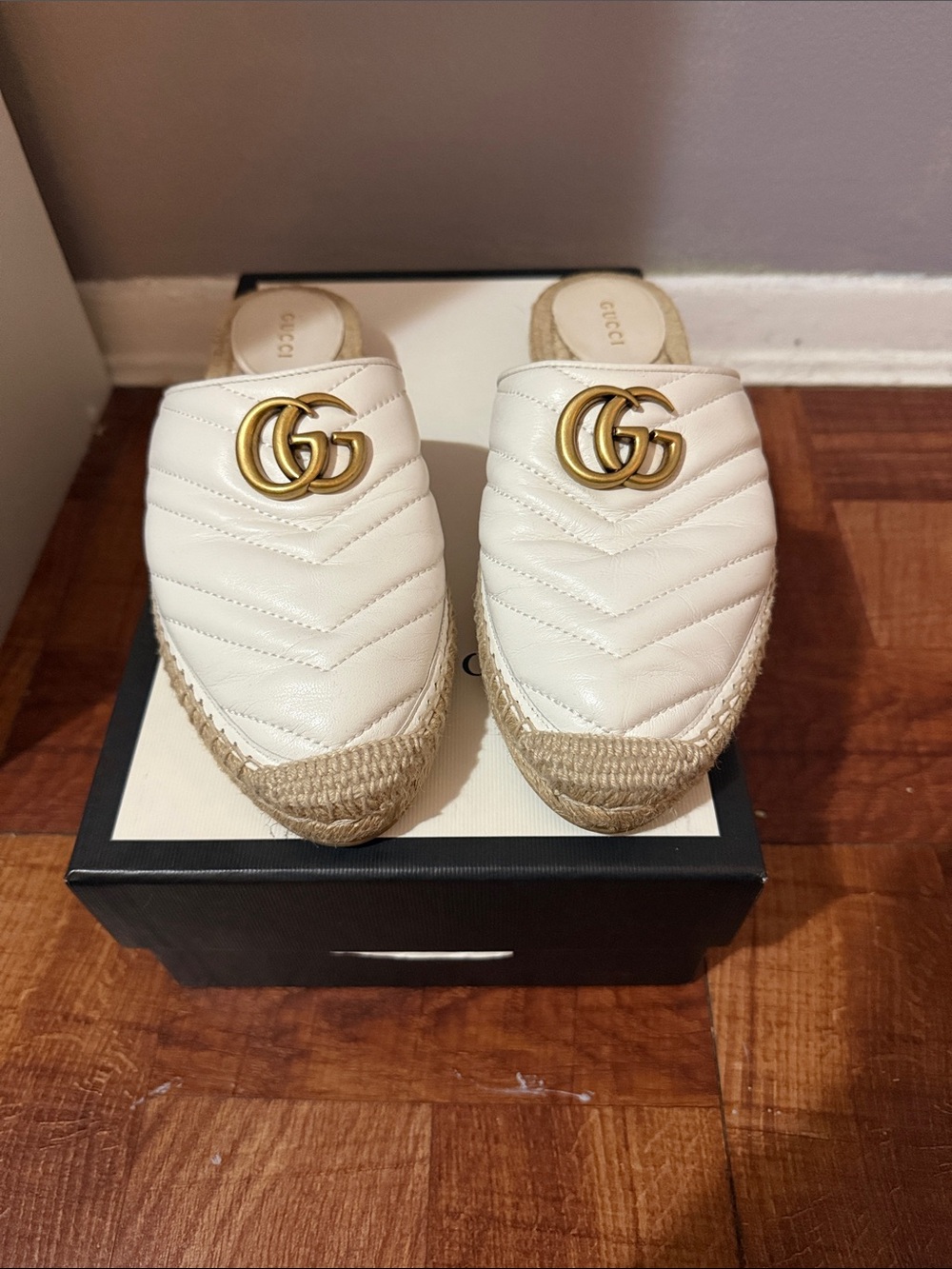 Gucci GG Marmont White Quilted
Leather Espadrille Mules EU 38 1/2